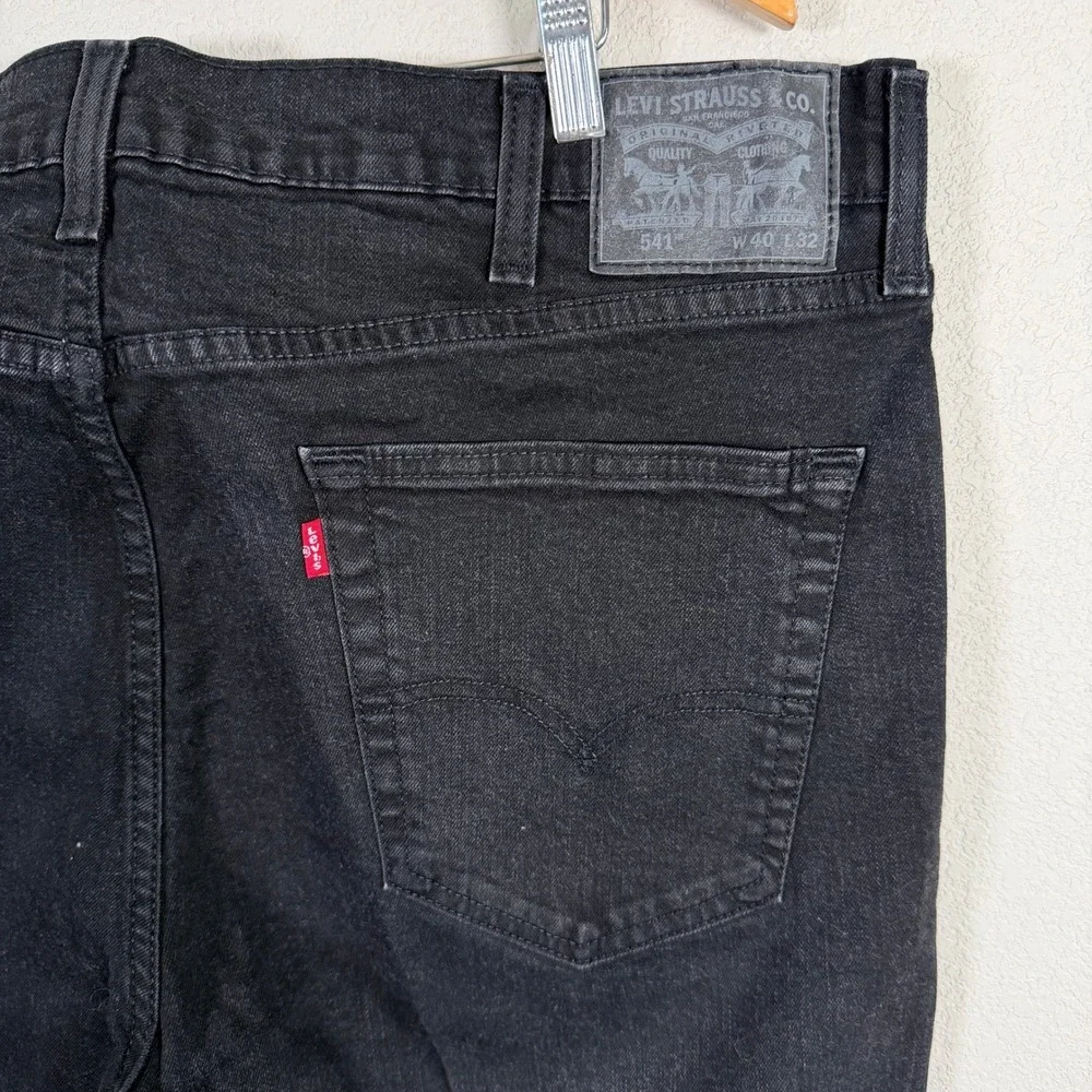Levis excellent jeans